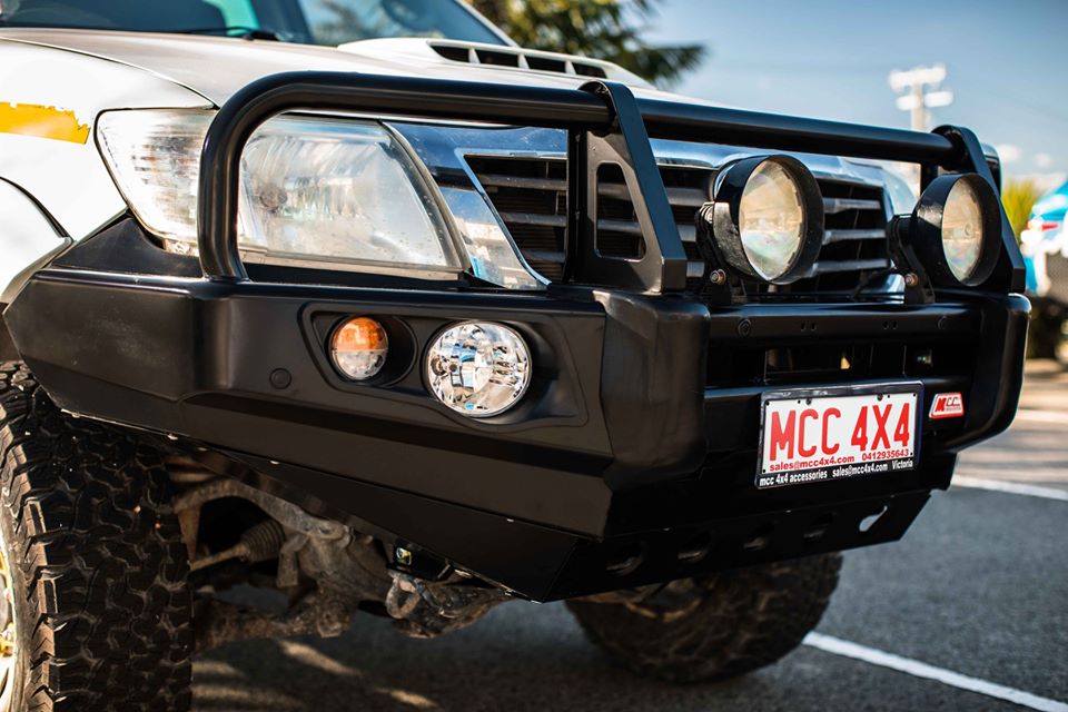 POSTHI11-TOYOTA-HILUX-2011-2016-POST-TYPE-BUMPER-REPLACEMENT-BULLBAR-1